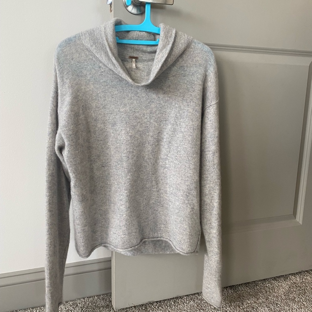 Gray light sweater never worn